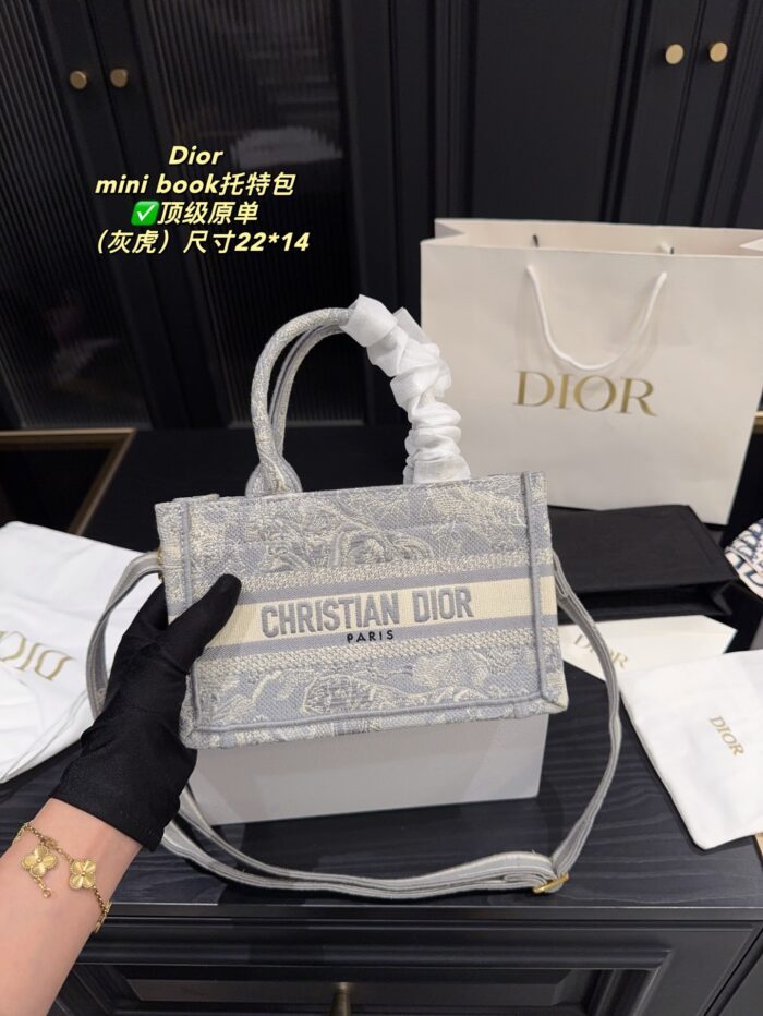 Dior Tote Autumn/Winter Collection Mini Book Embroidered Tote Bag Detachable Shoulder Strap Letter Logo - Image 14