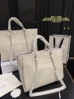 Chanel Spring/Summer New Beach Bag Minimalist, Casual, Spacious, Lightweight And Stylish - Image 3