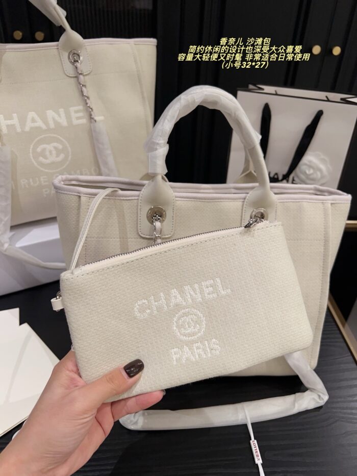 Chanel Spring/Summer New Beach Bag Minimalist, Casual, Spacious, Lightweight And Stylish - Image 9