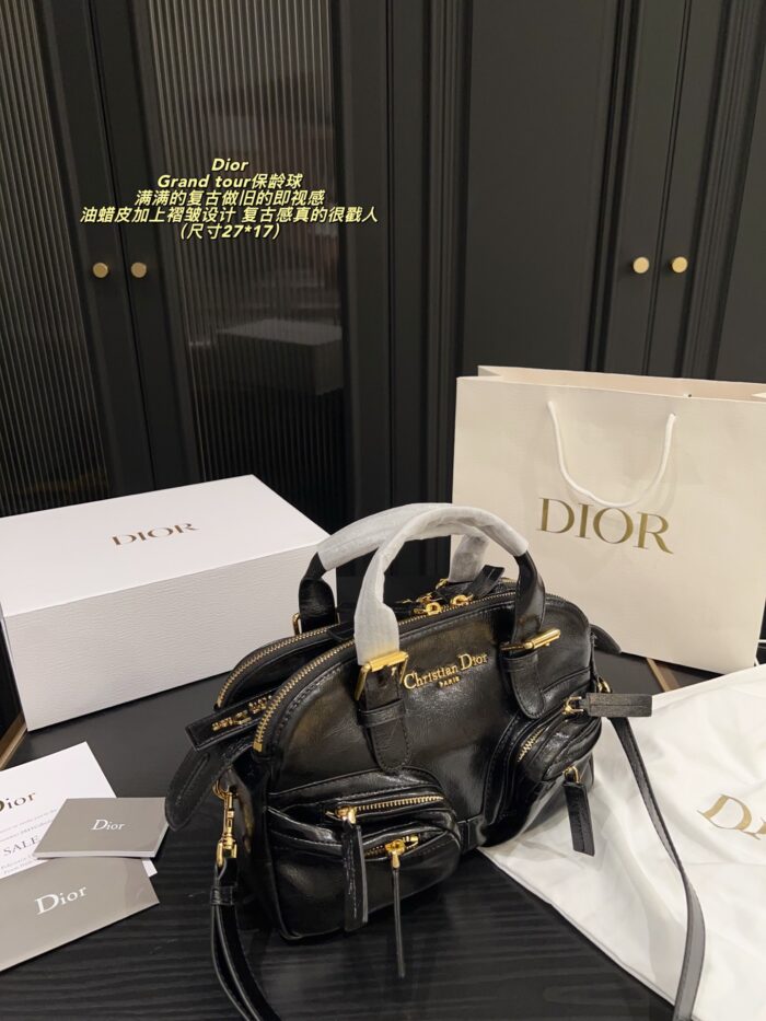 Dior Grand Tour Bowling Bag Oil-Waxed Leather Pleated Vintage-Wash Crossbody Bag Generous Capacity Stylish - Image 3