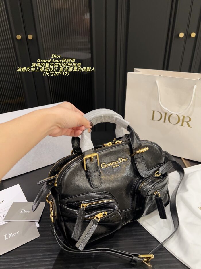 Dior Grand Tour Bowling Bag Oil-Waxed Leather Pleated Vintage-Wash Crossbody Bag Generous Capacity Stylish - Image 4