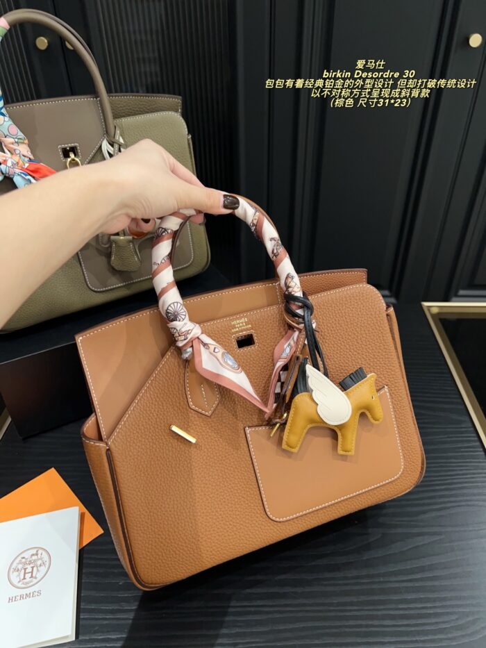 Hermès Birkin Desordre 30 Asymmetrical Crossbody With Enhanced Storage - Image 9