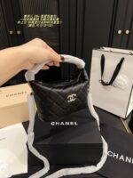 Chanel 25C Star Lunchbox Bag Classic Quilted Handbag/Crossbody Excellent Capacity - Image 5