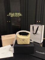 Chanel 25C Star Lunchbox Bag Classic Quilted Handbag/Crossbody Excellent Capacity - Image 14