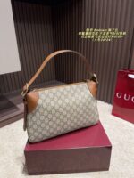 Gucci Emblem Underarm Bag Stylish, Versatile, And Exuding Elegant Charm - Image 2
