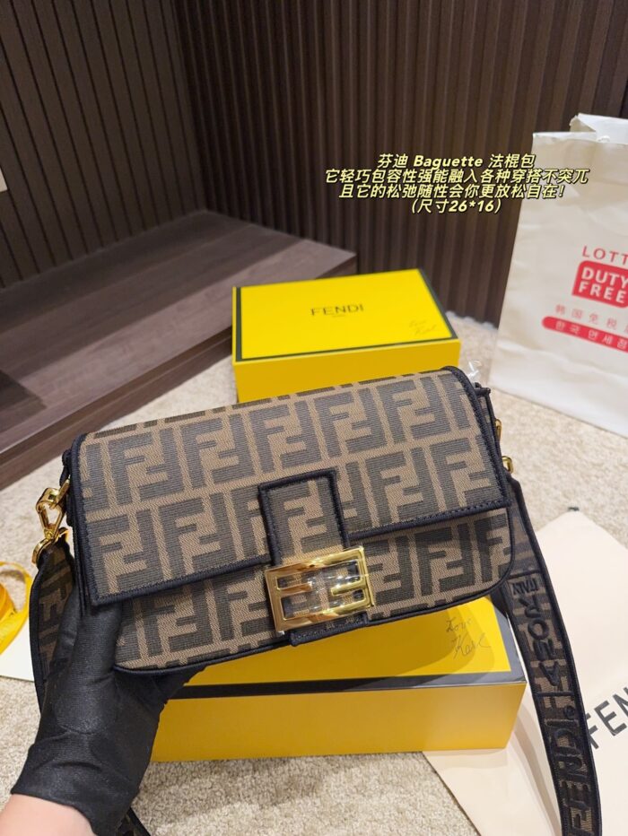 Fendi Baguette Bag Retro Elegance Versatile For Commuting, Leisure, And Dates - Image 7