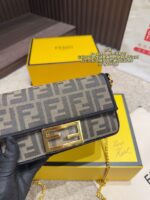 Fendi Baguette Mini Retro Elegance Versatile For Any Occasion - Image 3