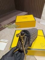 Fendi Baguette Mini Retro Elegance Versatile For Any Occasion - Image 4