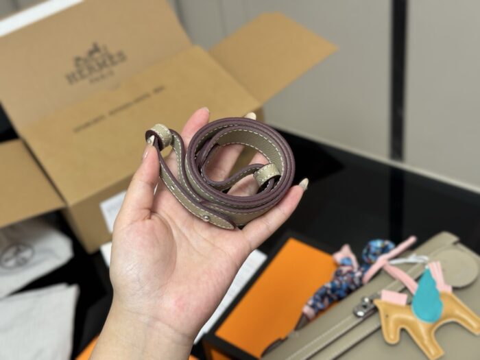 Hermès Kelly Horizontal Cross-Grain Calfskin - Accommodates Phone - Adorable - Premium Quality - Image 3