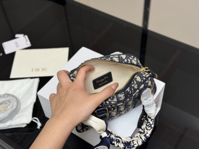Dior Mini Bowling Bag Vibe Mini Bag - Image 4