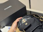 Chanel 25A Vertical Suede Tote Bag Madeleine Colourway Handheld Or Underarm Carry Effortlessly Relaxed Versatile And Sophisticated - Image 4