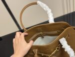 Miu-Miu Vintage Tote Bag Crossbody/Handheld/Single-Shoulder Luxurious Fairy-Like Style Effortlessly Stylish - Image 4