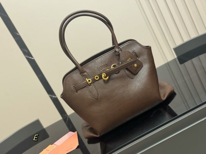 Miu-Miu Vintage Tote Bag Crossbody/Handheld/Single-Shoulder Luxurious Fairy-Like Style Effortlessly Stylish - Image 11