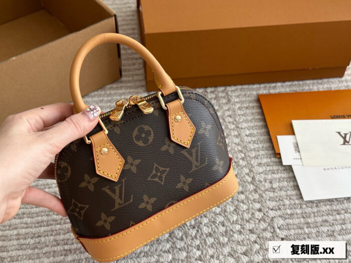 Louis Vuitton Alma Classic Versatile Shell Bag - Image 3