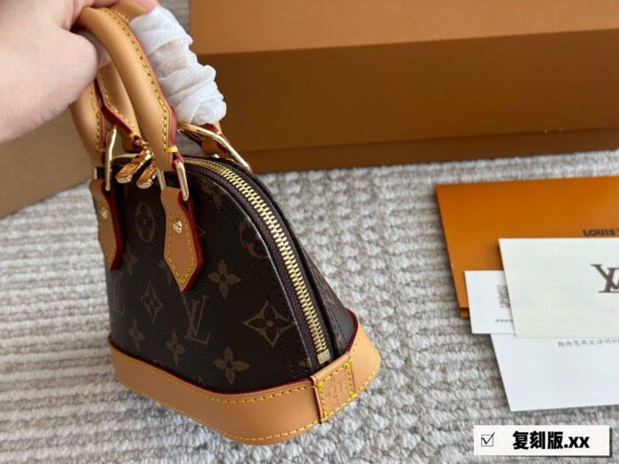 Louis Vuitton Alma Classic Versatile Shell Bag - Image 5