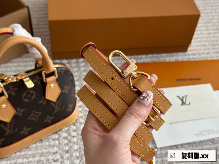 Louis Vuitton Alma Classic Versatile Shell Bag - Image 8
