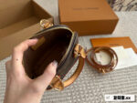 Louis Vuitton Alma Classic Versatile Shell Bag - Image 9