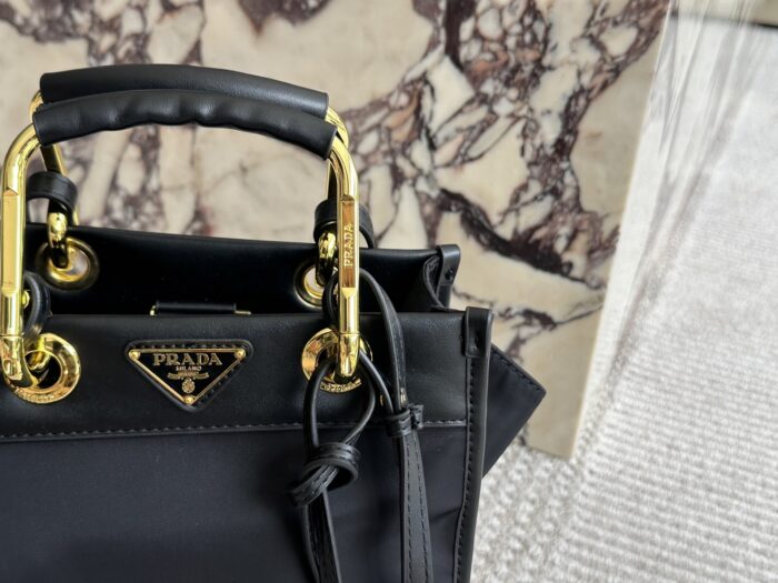 Prada New Arrival Imported Nylon Minimalist Texture Spacious Portable Bag - Image 2