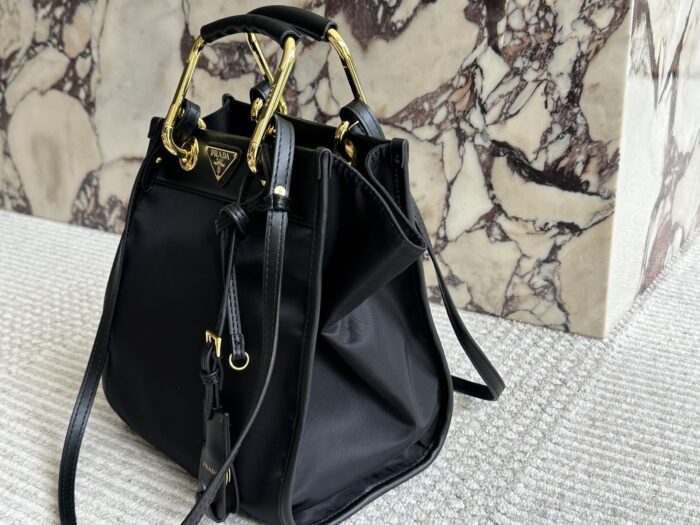 Prada New Arrival Imported Nylon Minimalist Texture Spacious Portable Bag - Image 3