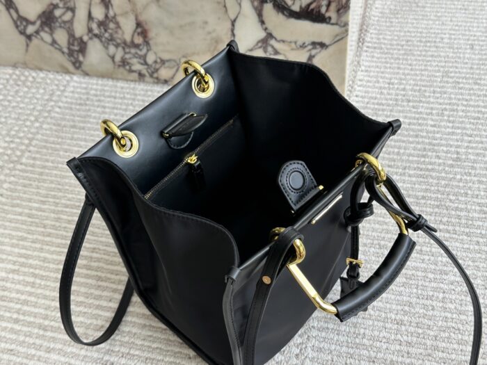 Prada New Arrival Imported Nylon Minimalist Texture Spacious Portable Bag - Image 7