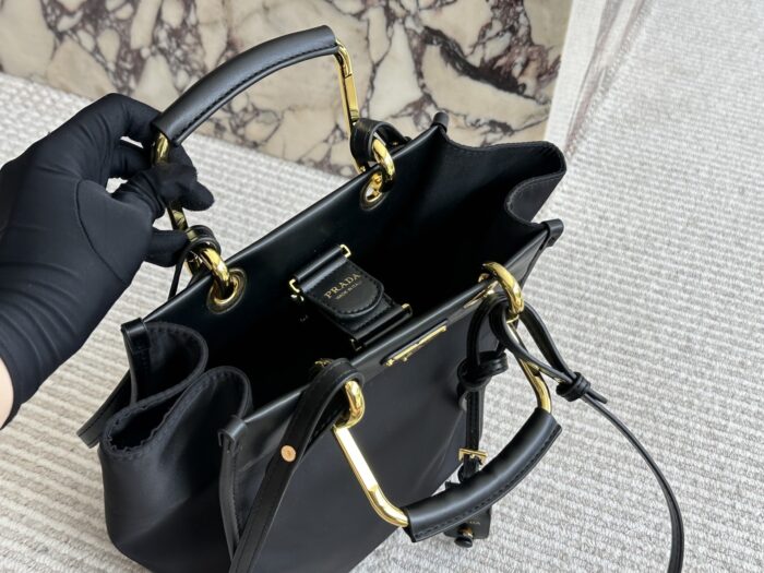 Prada New Arrival Imported Nylon Minimalist Texture Spacious Portable Bag - Image 8