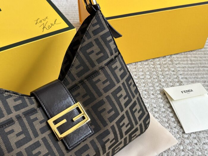 Fendi Baguette Bag - Classic Monogram Versatile Shoulder Bag - Image 2