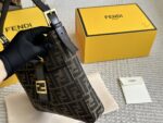 Fendi Baguette Bag - Classic Monogram Versatile Shoulder Bag - Image 3
