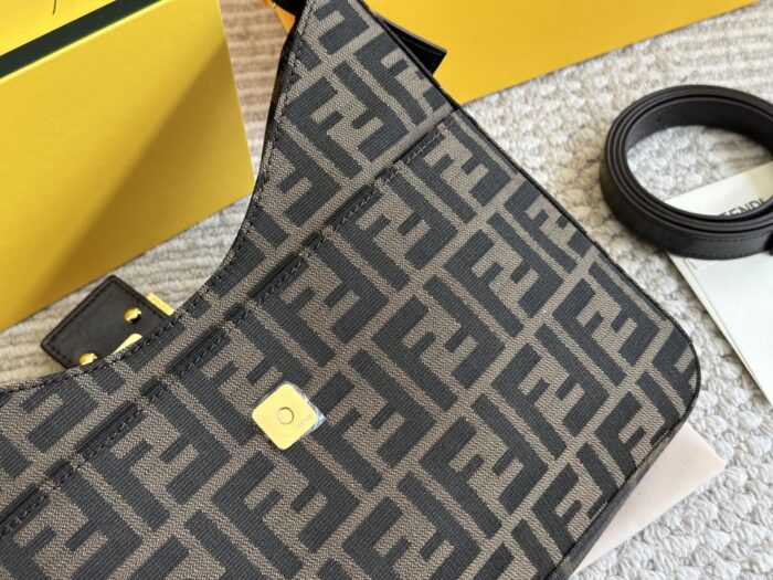 Fendi Baguette Bag - Classic Monogram Versatile Shoulder Bag - Image 7