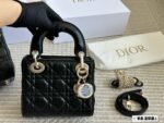 Dior Lady Di Bag Four-Compartment With Lettering Wide Shoulder Strap Three-Compartment With Chain And Shoulder Strap Pearlescent Colour Premium Quality - Image 3