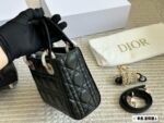 Dior Lady Di Bag Four-Compartment With Lettering Wide Shoulder Strap Three-Compartment With Chain And Shoulder Strap Pearlescent Colour Premium Quality - Image 4