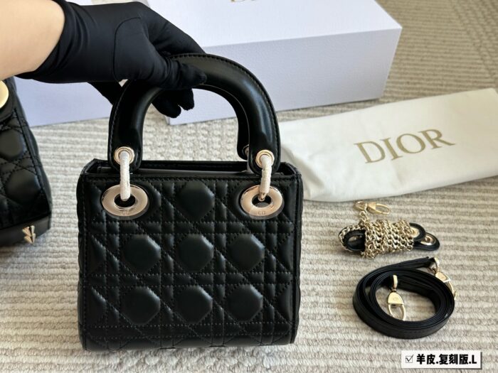 Dior Lady Di Bag Four-Compartment With Lettering Wide Shoulder Strap Three-Compartment With Chain And Shoulder Strap Pearlescent Colour Premium Quality - Image 5