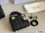Dior Lady Di Bag Four-Compartment With Lettering Wide Shoulder Strap Three-Compartment With Chain And Shoulder Strap Pearlescent Colour Premium Quality - Image 7