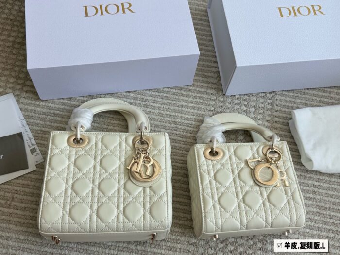 Dior Lady Di Bag Four-Compartment With Lettering Wide Shoulder Strap Three-Compartment With Chain And Shoulder Strap Pearlescent Colour Premium Quality - Image 10