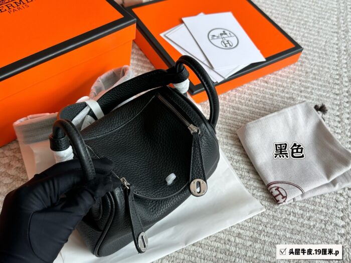 Hermès Mini Lindy Full-Grain Cowhide Crossbody Handbag - Image 1