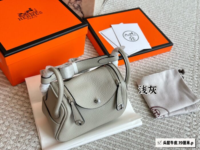 Hermès Mini Lindy Full-Grain Cowhide Crossbody Handbag - Image 12