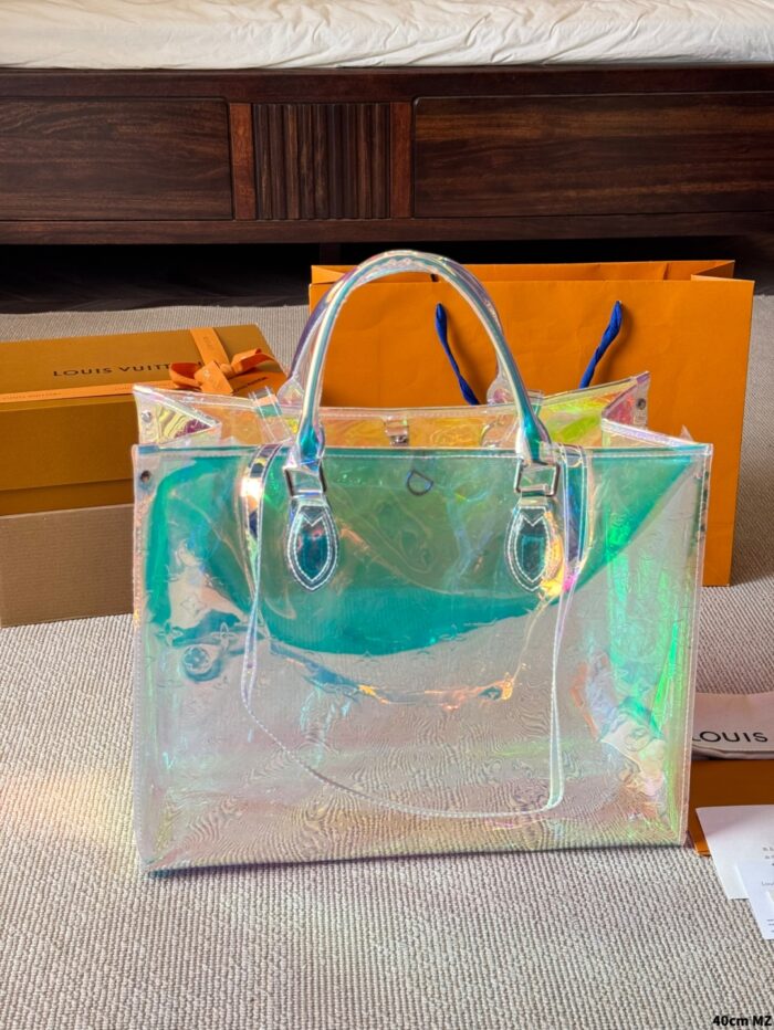 Louis Vuitton Onthego Laser Jungle Bag: Lightweight, Spacious And Versatile. - Image 5