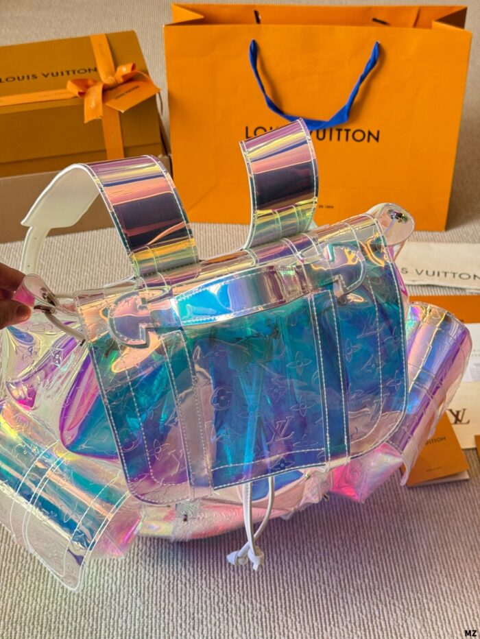 Louis Vuitton Christopher Glittering Laser-Effect Backpack Star-Like Allure Suitable For Both Work And Leisure - Image 5