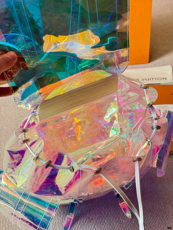 Louis Vuitton Christopher Glittering Laser-Effect Backpack Star-Like Allure Suitable For Both Work And Leisure - Image 9