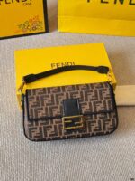 Fendi Baguette Bag: Classic Monogram, Flattering, Exquisite, Versatile, Autumn/Winter Outing Bag - Image 7