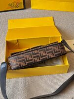 Fendi Baguette Bag: Classic Monogram, Flattering, Exquisite, Versatile, Autumn/Winter Outing Bag - Image 8
