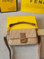 Fendi Baguette Bag: Classic Monogram, Flattering, Exquisite, Versatile, Autumn/Winter Outing Bag - Image 11
