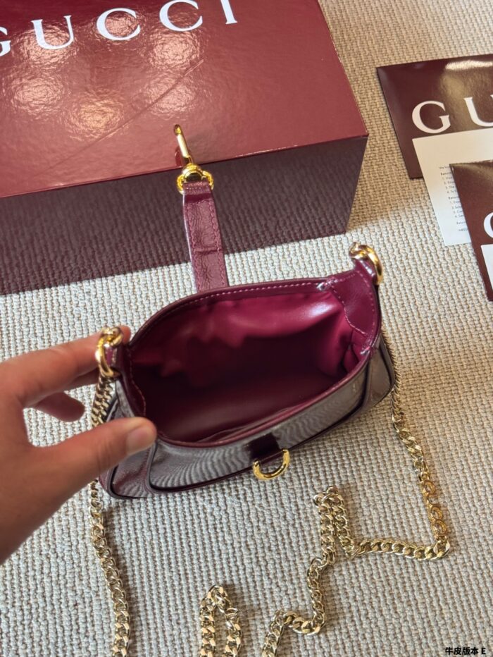 Gucci Jackie 1961 Patent Leather Series Underarm Bag Classic Lock Closure Genuine Calf Leather Extendable Shoulder Strap Outfit Essential - Image 8