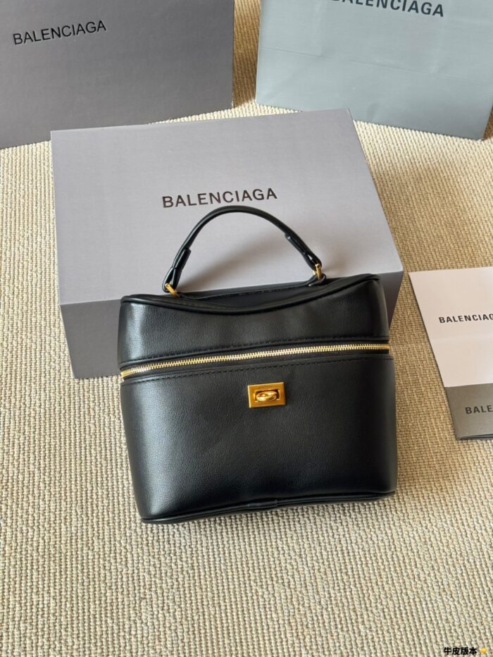 Balenciaga Rodeo Vanity Classic Black Metallic Logo Handbag/Crossbody Soft Leather With Generous Capacity - Image 8