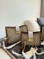 Gucci Padlock Flagship Store Large-Capacity Tote Bag - Image 3