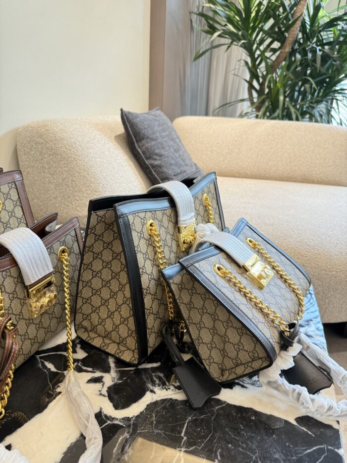 Gucci Padlock Flagship Store Large-Capacity Tote Bag - Image 4