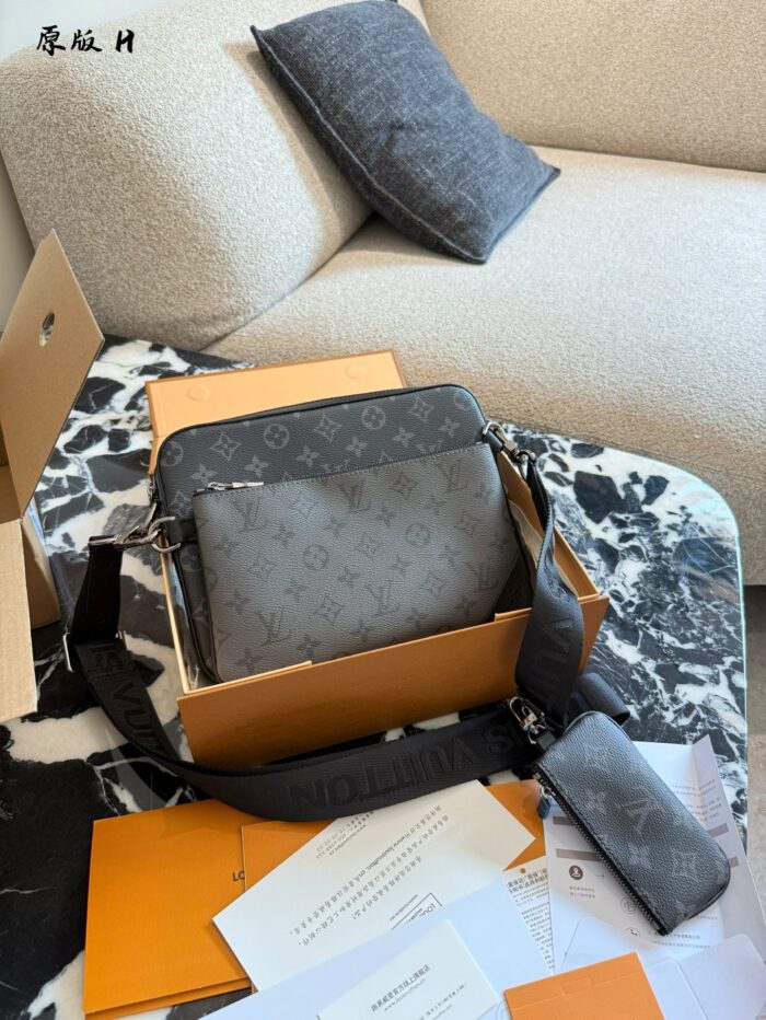 Louis Vuitton Men'S Trio Messenger Bag In Black Monogram Canvas With Detachable Pouch - Image 9