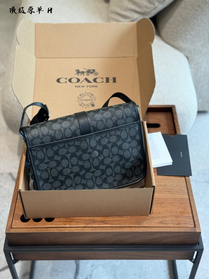 Coach Men'S Commuter Messenger Bag Minimalist, Stylish, Versatile, Generous Capacity - Image 4