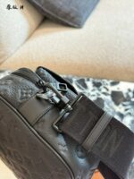 Louis Vuitton S-Lock Series Men'S Monogram Calfskin Embossed Messenger Bag Stylish And Practical - Image 9