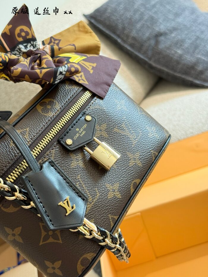 Louis Vuitton Vanity Classic Monogram Makeup Bag Minimalist And Stylish Durable Canvas Zip Closure Adjustable Shoulder Strap - Image 4