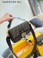 Fendi Classic Baguette Handbag Signature Pattern Exquisite Companionship - Image 3